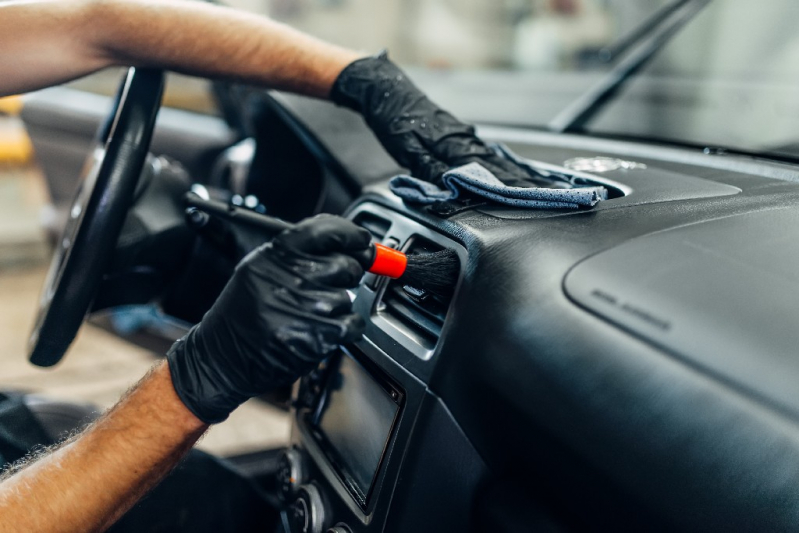 Hidratação de Couros do Carro Industrial - Limpeza de Estofados de Carros