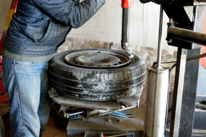 Reparo em Pneu Furado Padre Reus - Vulcanização em Pneu